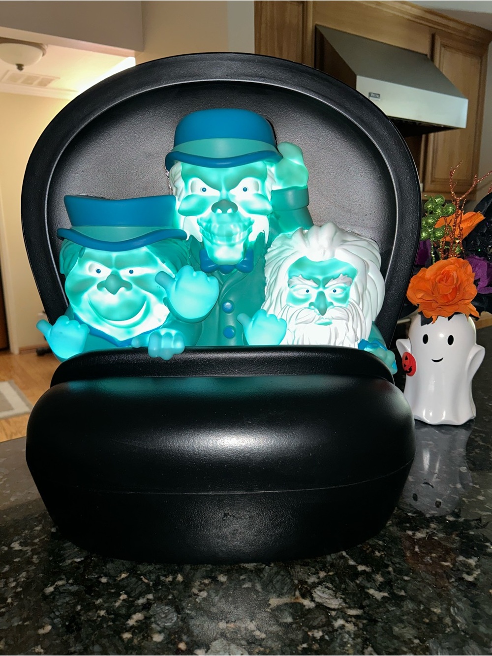 Last One!! XL 191/2 Disneyland Light Up Hitch Hiking Mansion Ghosts Doom Buggy - Picture 2 of 7